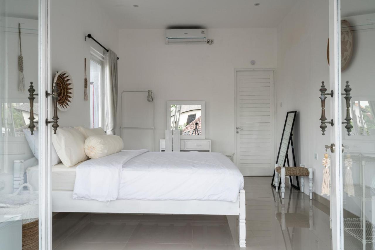 Isaiya Boutique Hotel Canggu Exteriör bild