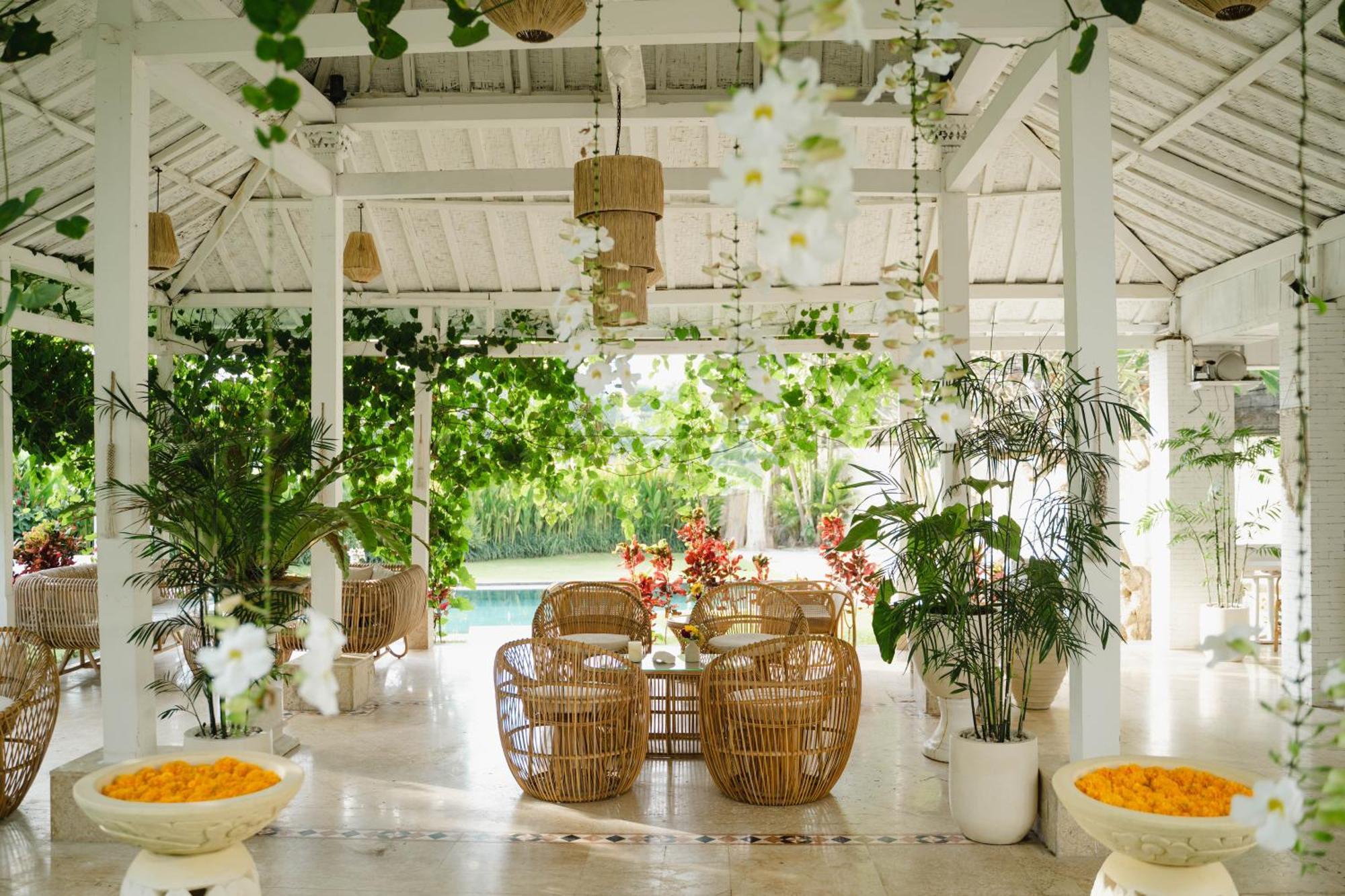 Isaiya Boutique Hotel Canggu Exteriör bild