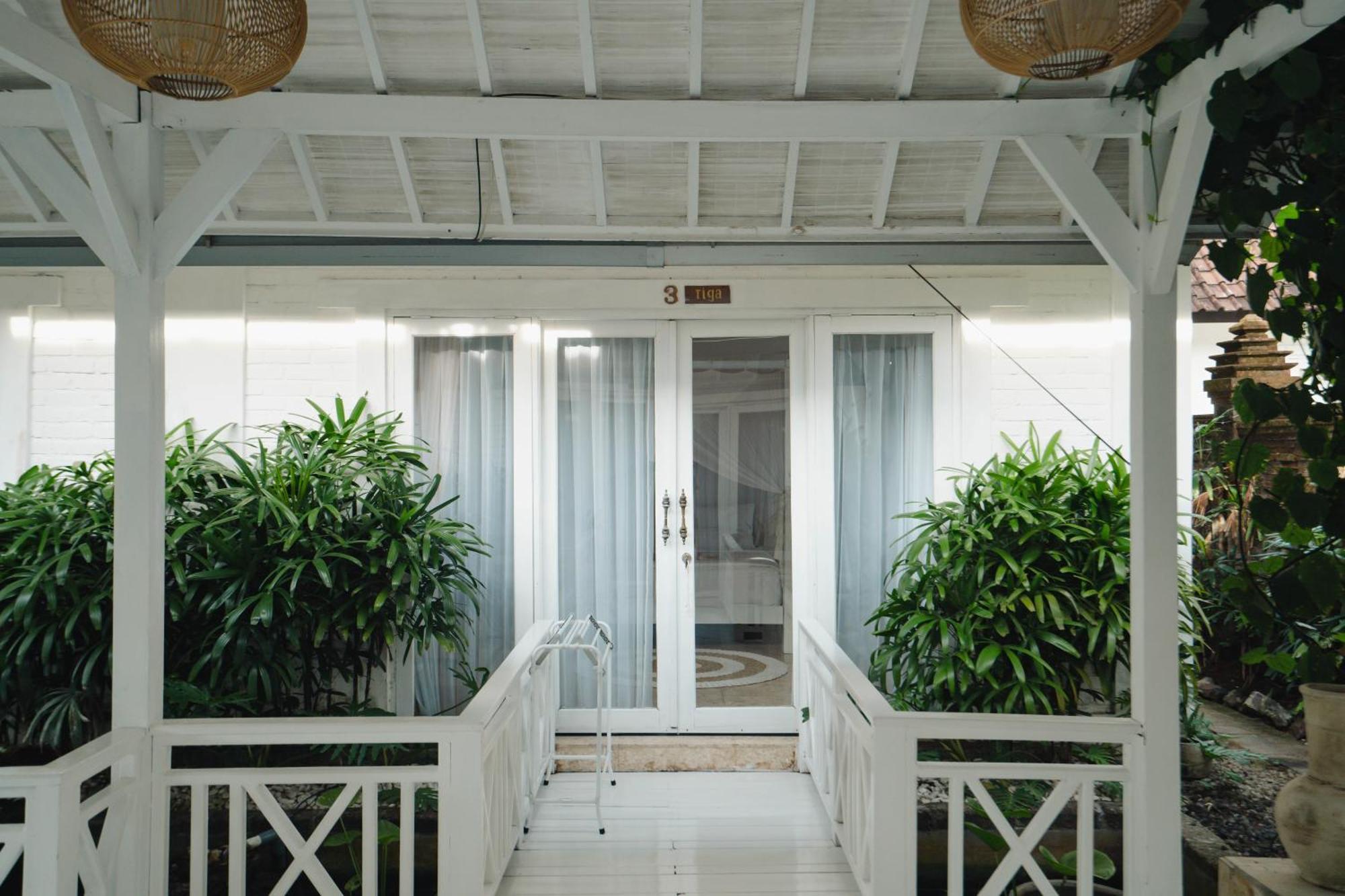 Isaiya Boutique Hotel Canggu Exteriör bild