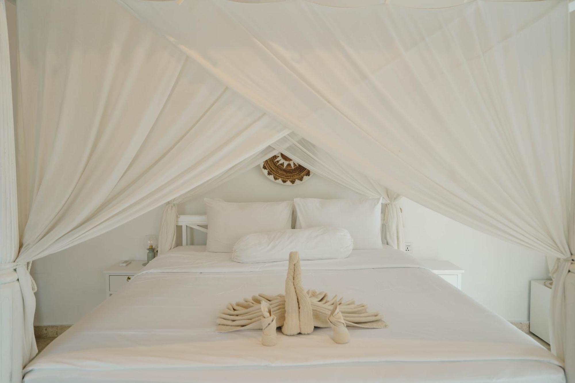 Isaiya Boutique Hotel Canggu Exteriör bild