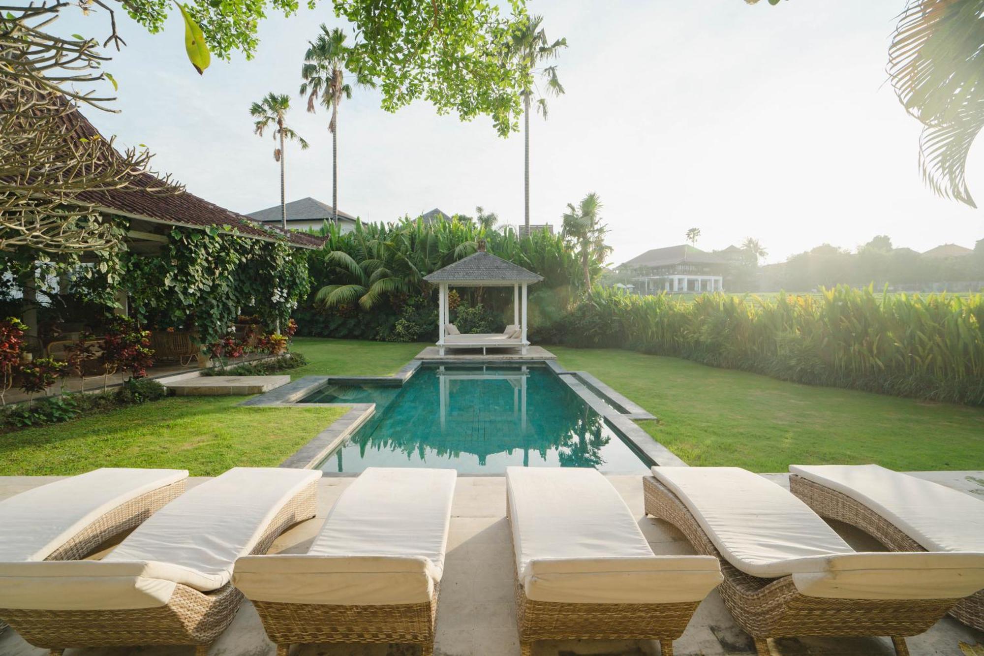 Isaiya Boutique Hotel Canggu Exteriör bild